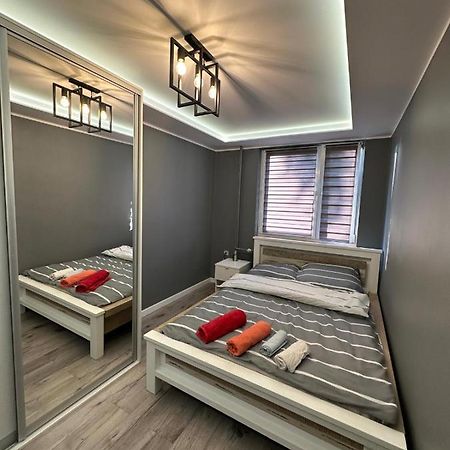 Luxury Apartaments Klimatyzacja 6 ラドム エクステリア 写真